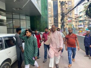 চার প্রতিষ্ঠানকে সতর্ক করলেন সিডিএ চেয়ারম্যান, দ্রুত পার্কিং না করলে ব্যবস্থা