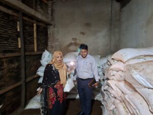 নগরীর চাক্তাইয়ে নিবন্ধন ছাড়াই সার মজুত, ব্যবসায়ীকে ৬ মাসের কারাদণ্ড