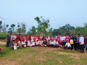 শারদীয় দুর্গাপূজা উপলক্ষে সনাতন সংগঠনের বস্ত্র বিতরণ