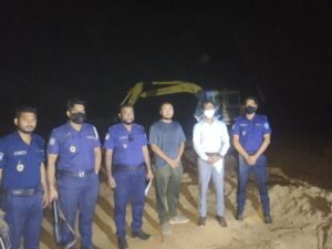ফটিকছড়িতে অবৈধভাবে টিলা কাটায় ৫০ হাজার টাকা জরিমানা