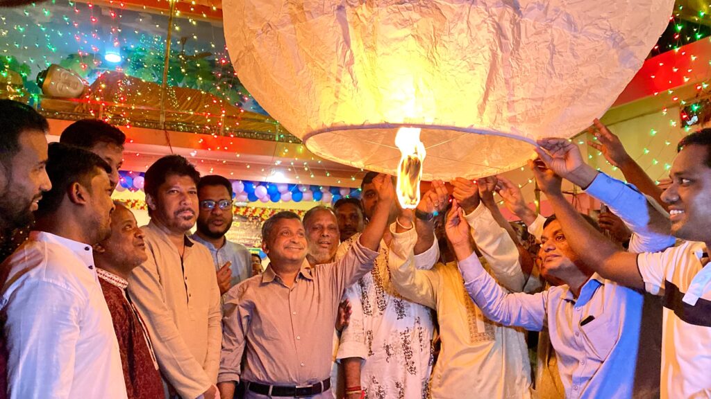 ফটিকছড়িতে প্রবারণা পূর্ণিমায় বিভিন্ন বৌদ্ধ বিহার পরিদর্শনে এমপি সরোয়ার আলমগীর